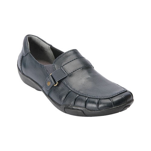 ROS Hommerson Womens Cynthia Leather Closed Toe Loafers ROS Hommerson Womens Cynthia Leather Closed Toe Loafers
